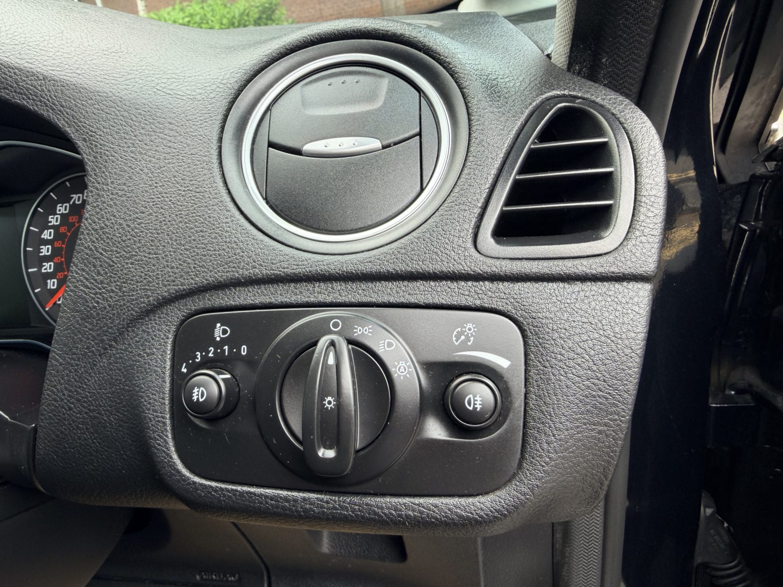 Ford Galaxy 2014 — photo 27