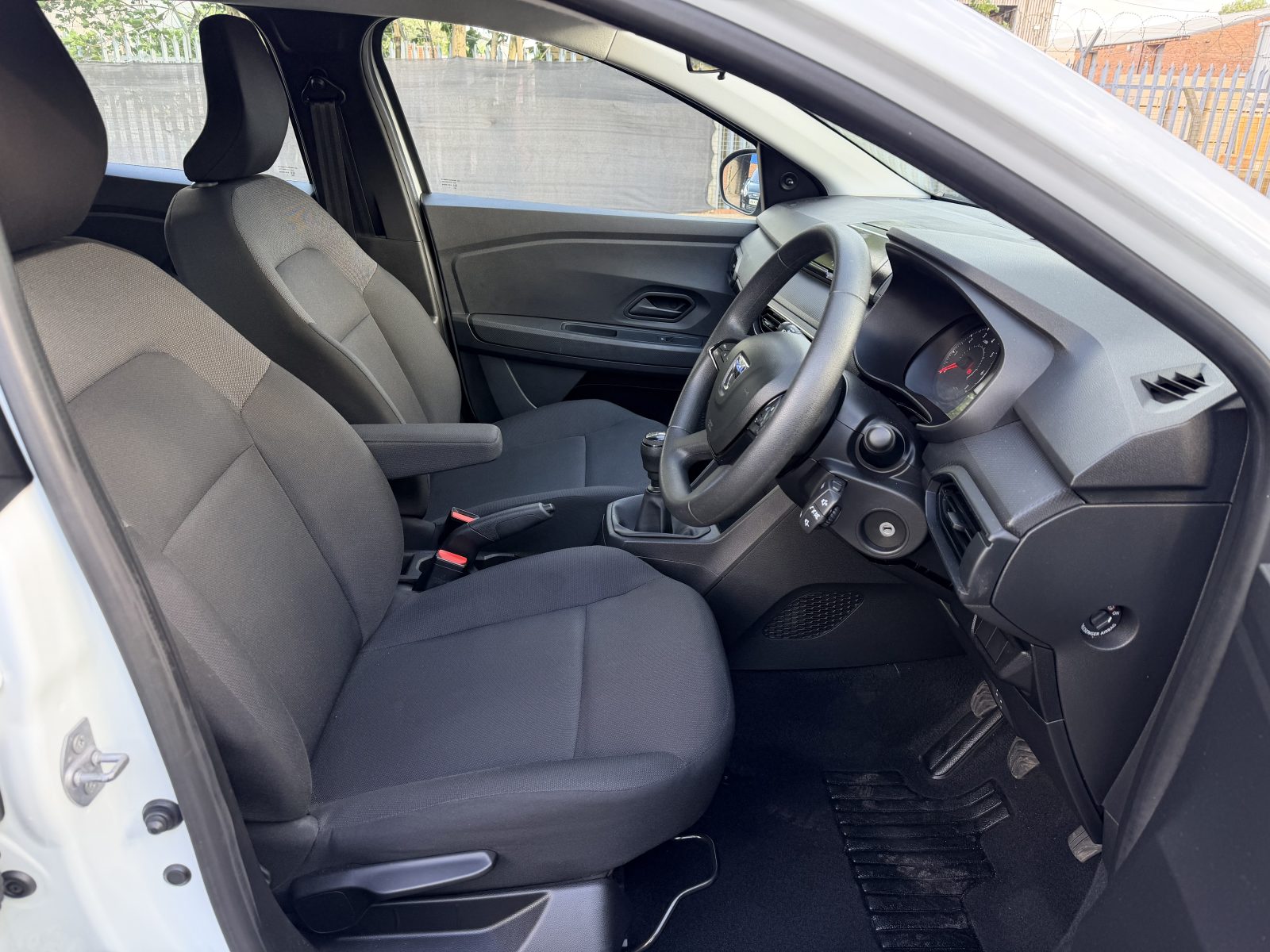 Dacia Sandero 1.0 SCe Essential Euro 6 2021 — photo 28