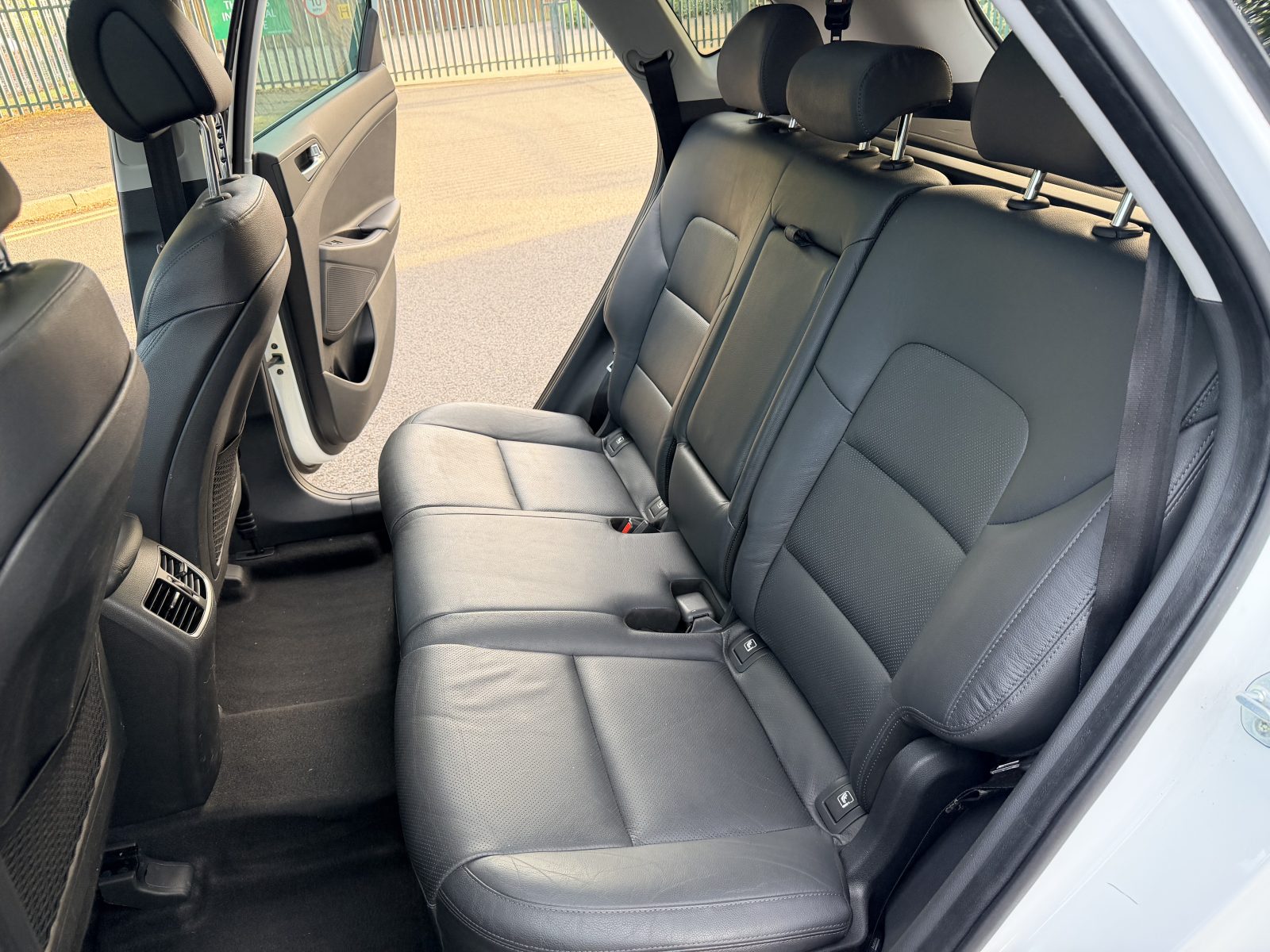 Hyundai TUCSON 2015 — photo 29