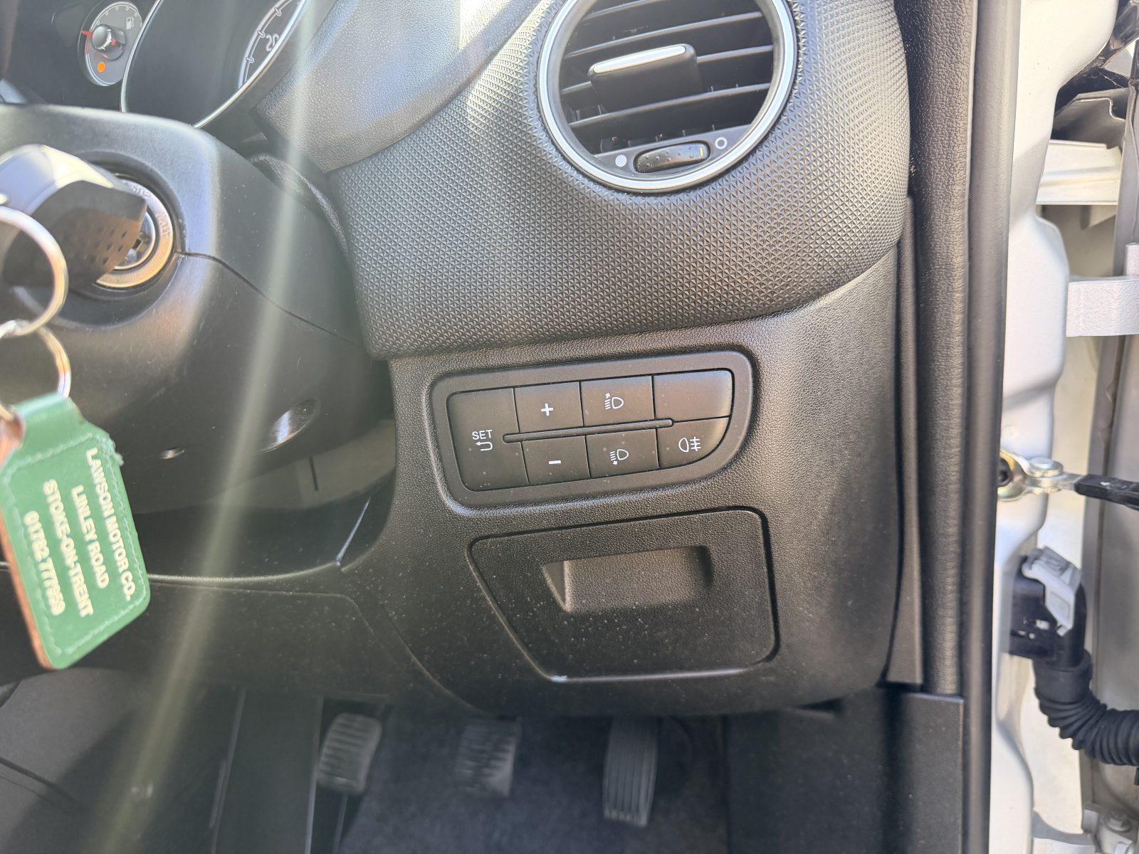 Fiat Punto Pop + 1.2 Pop + Hatchback 5dr Petrol Euro 6 (69 bhp) — photo 21