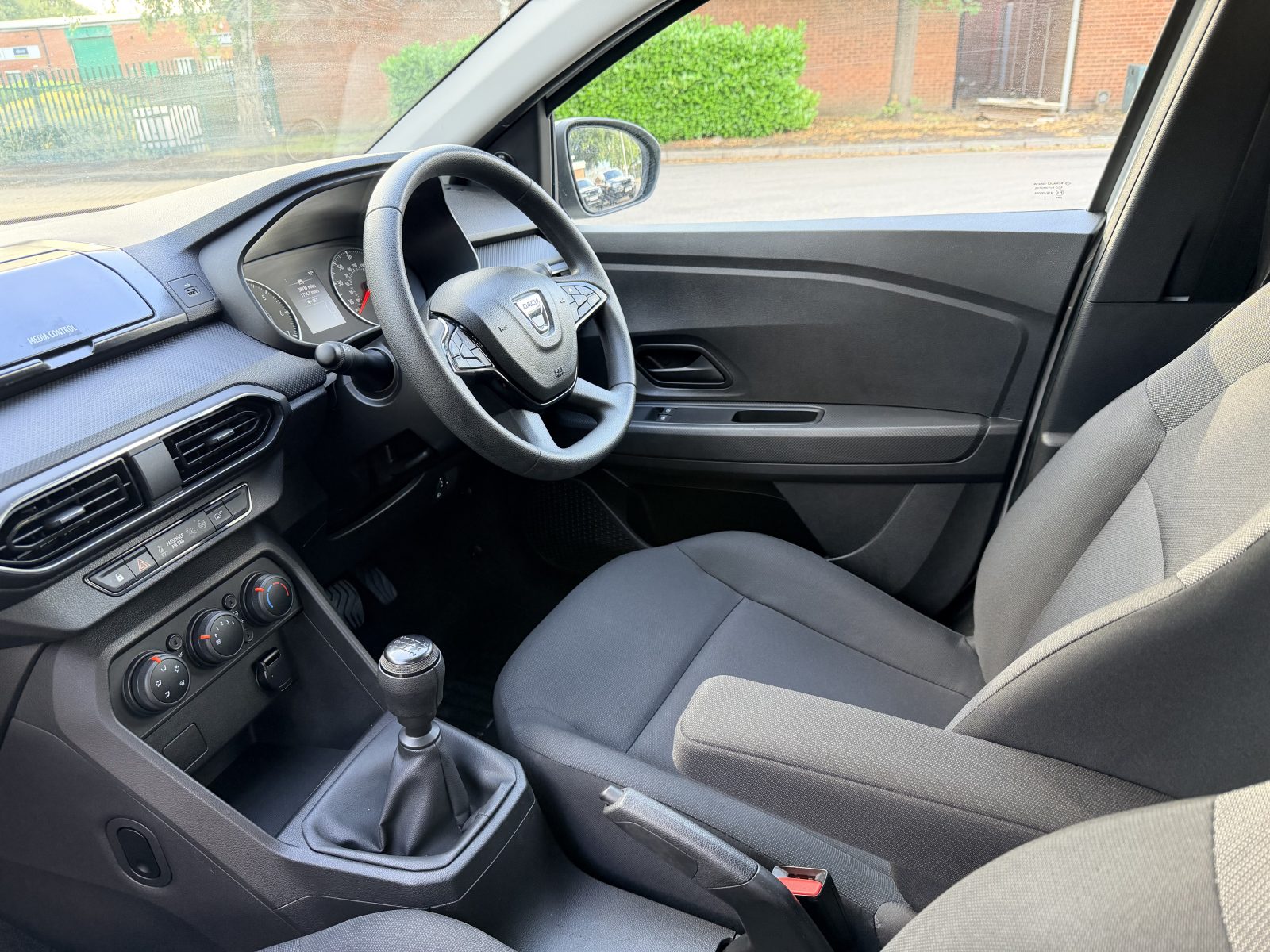 Dacia Sandero 1.0 SCe Essential Euro 6 2021 — photo 2