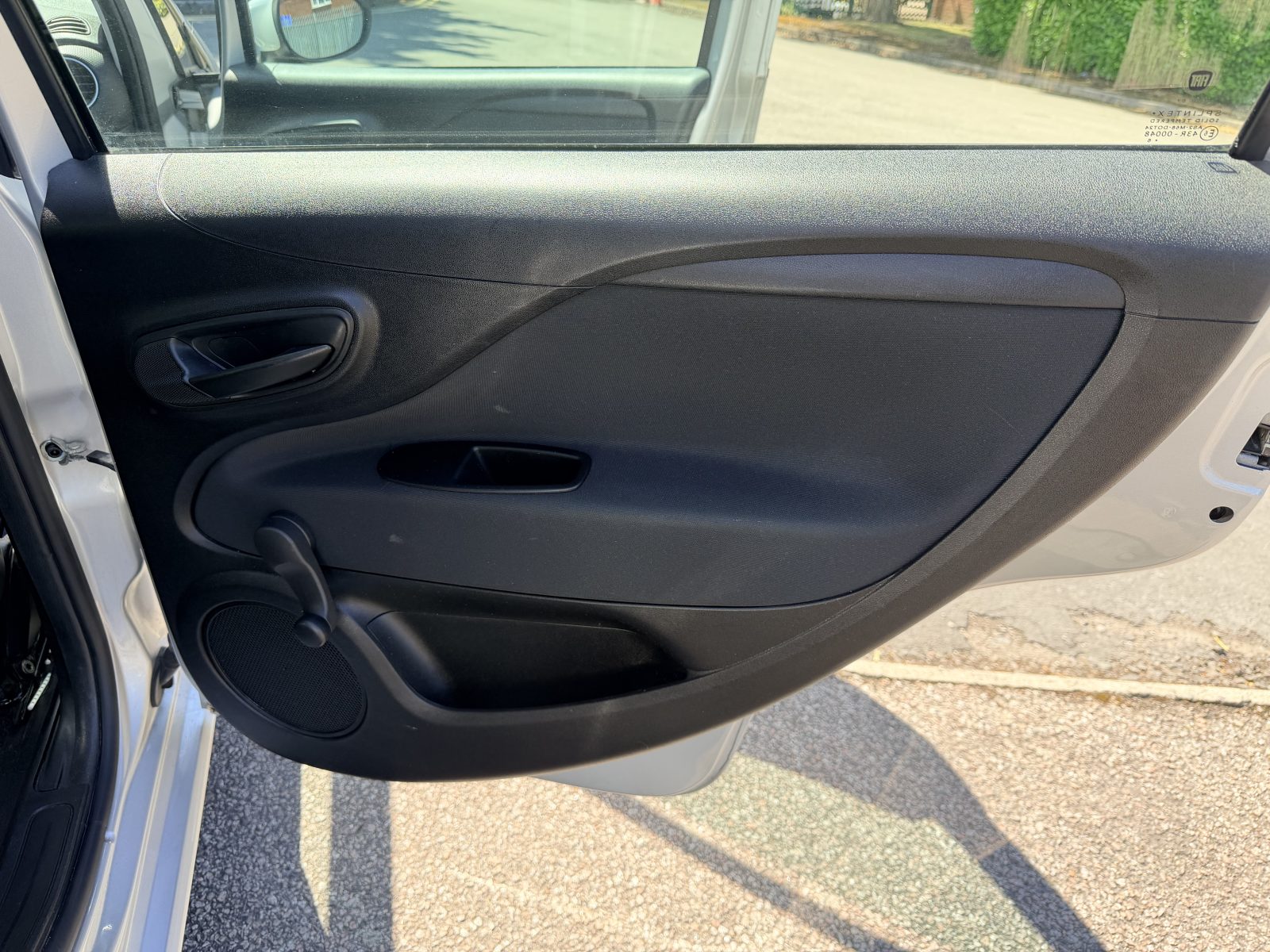 Fiat Punto Pop + 1.2 Pop + Hatchback 5dr Petrol Euro 6 (69 bhp) — photo 31