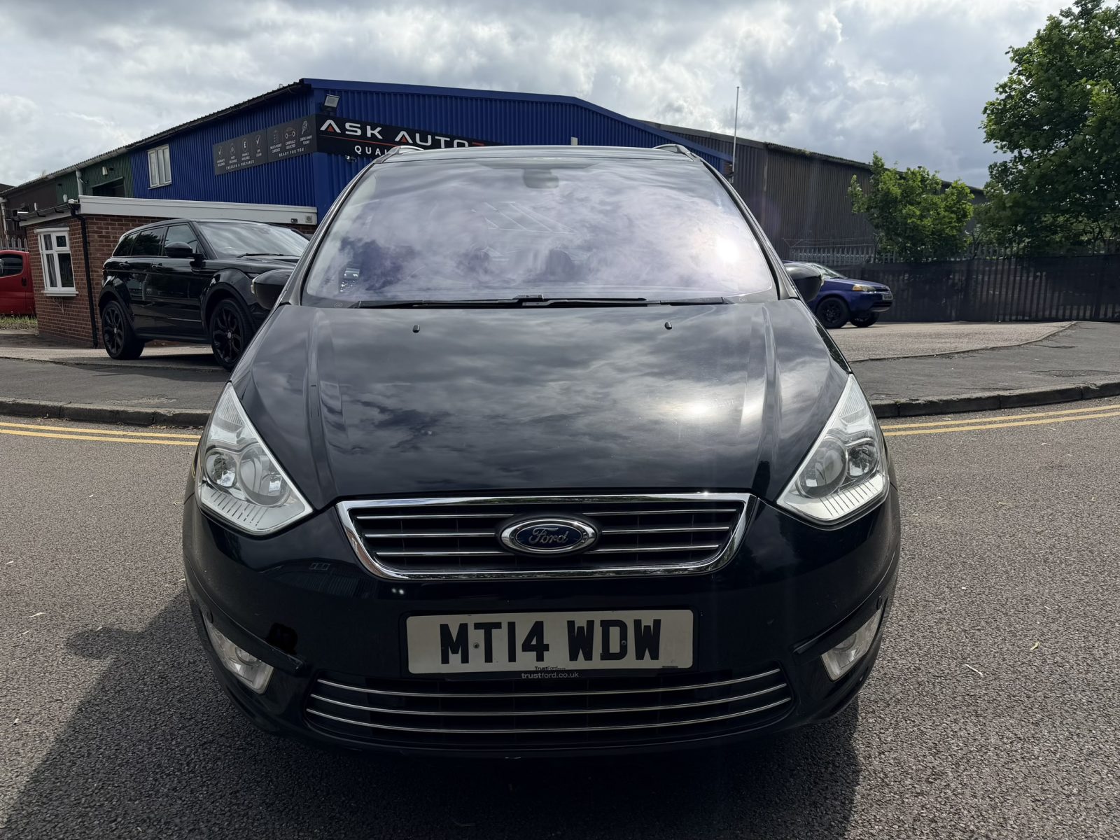 Ford Galaxy 2014 — photo 7
