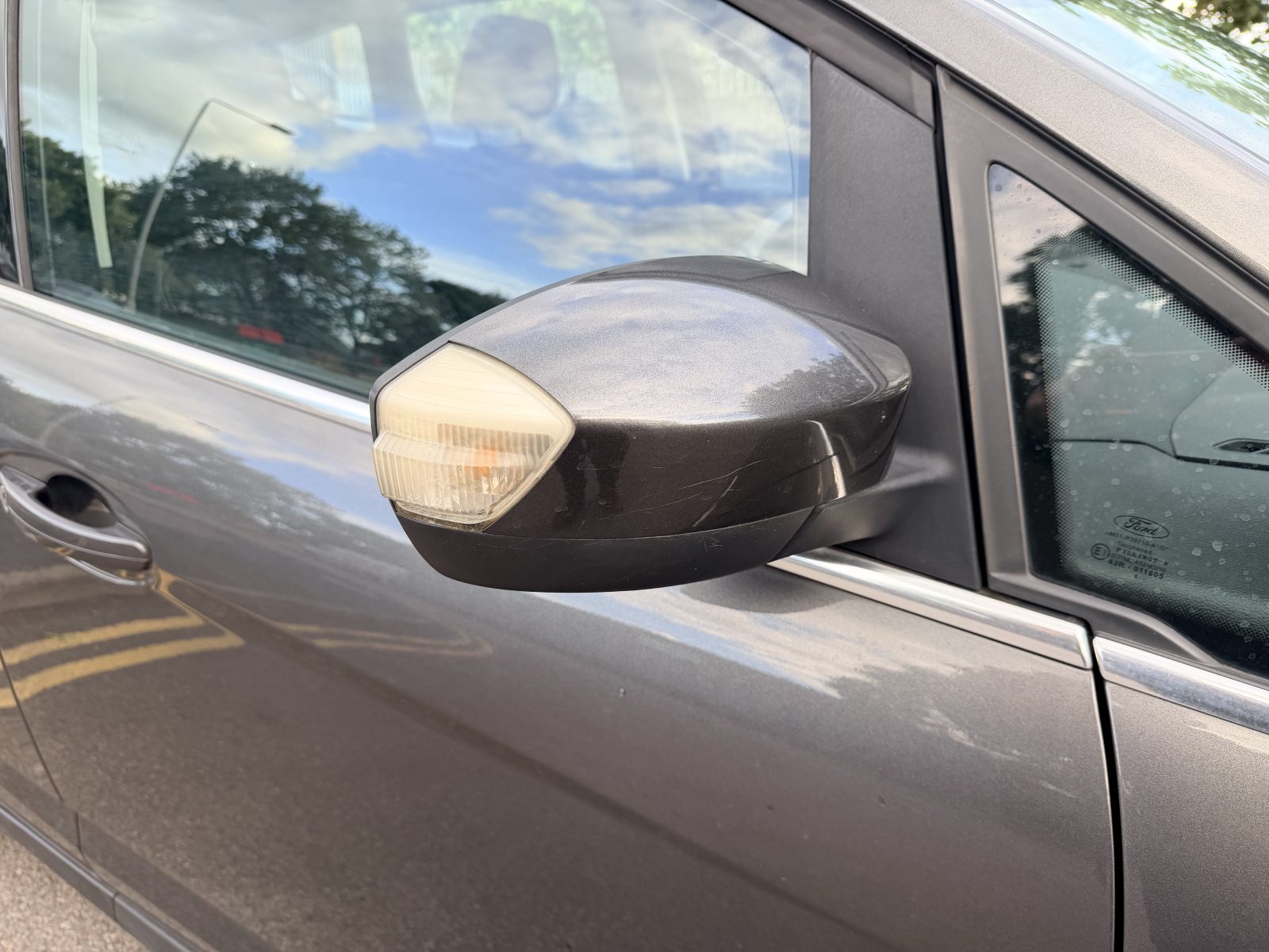 Ford C-Max Zetec TDCi 2016 — photo 57