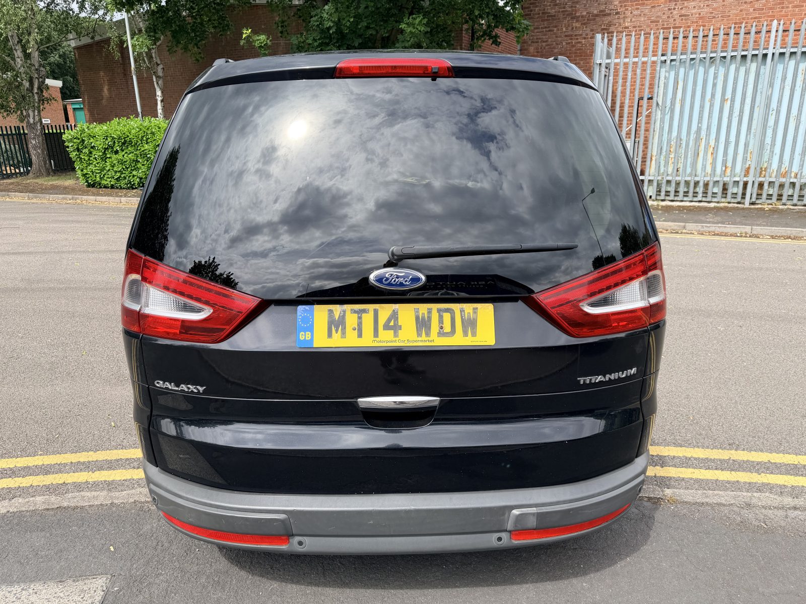 Ford Galaxy 2014 — photo 4