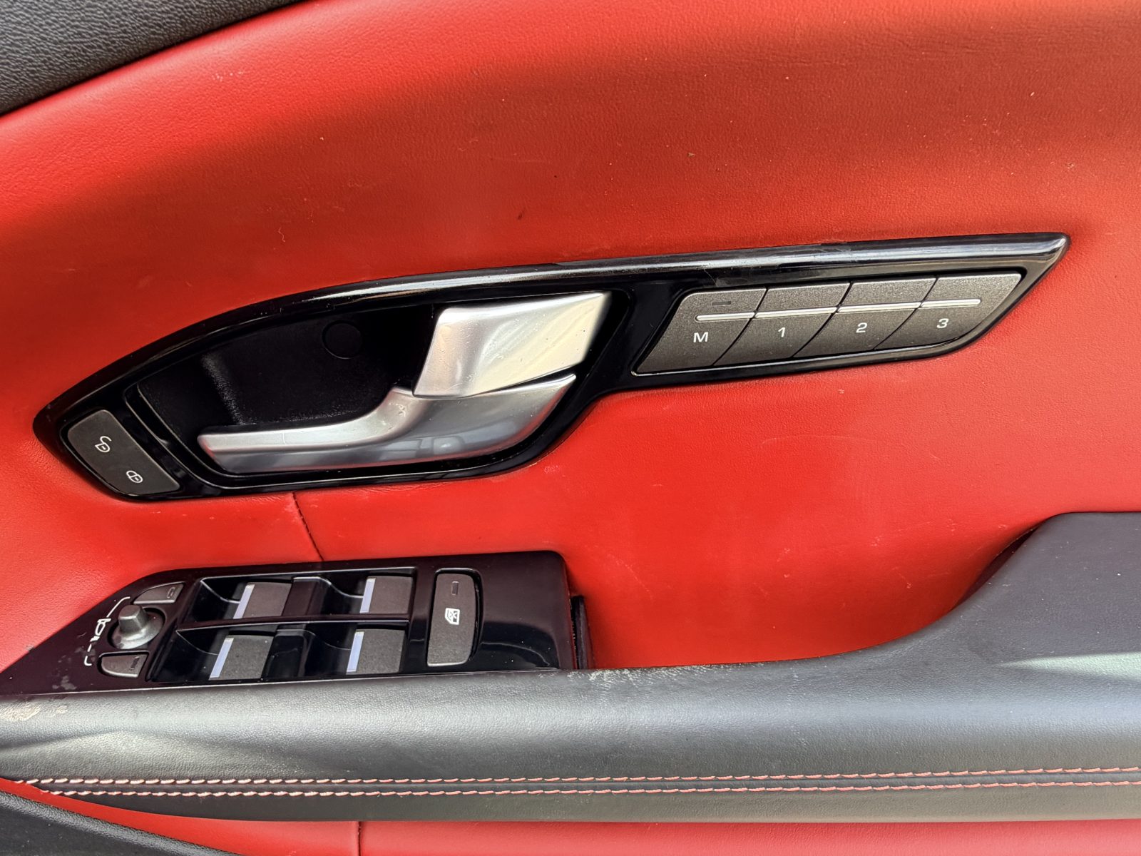 Land Rover Range Rover Evoque HSE Dynamic Auto 4WD 2017 — photo 30
