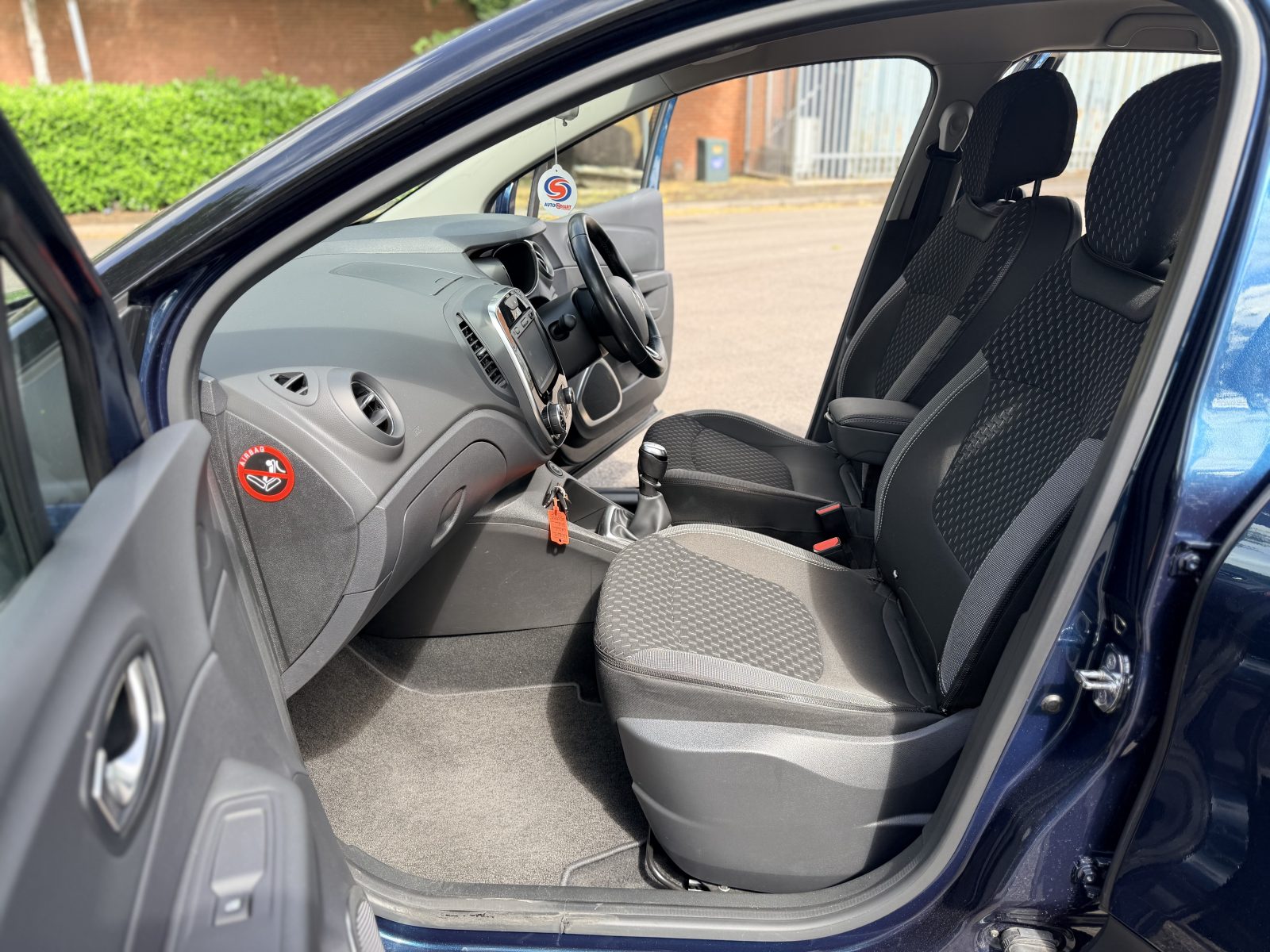 1.2 TCe ENERGY Dynamique S Nav SUV 5dr Petrol Manual Euro 6 (s/s) (120 ps) — photo 11
