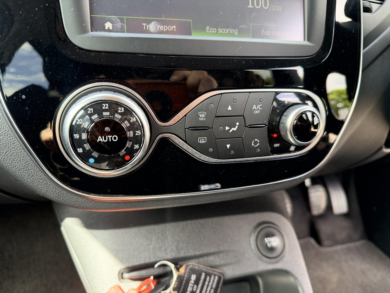 1.2 TCe ENERGY Dynamique S Nav SUV 5dr Petrol Manual Euro 6 (s/s) (120 ps) — photo 31