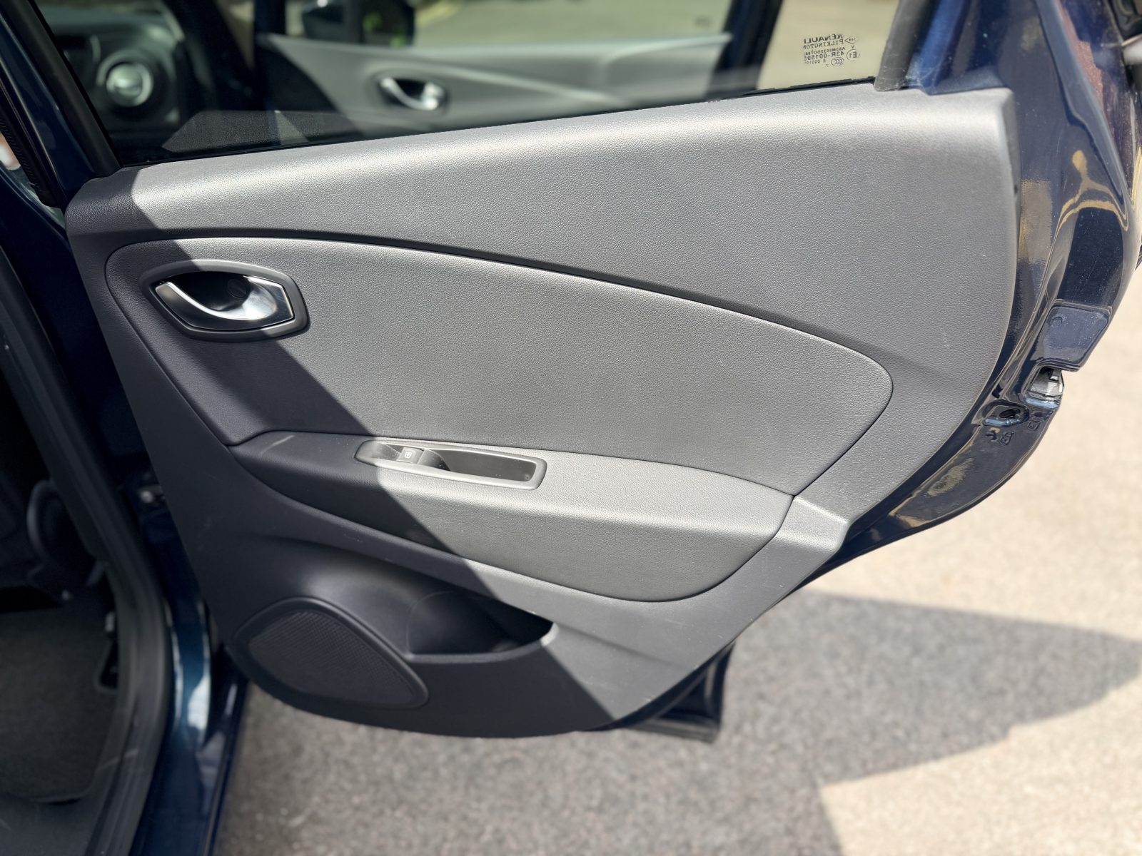 1.2 TCe ENERGY Dynamique S Nav SUV 5dr Petrol Manual Euro 6 (s/s) (120 ps) — photo 28