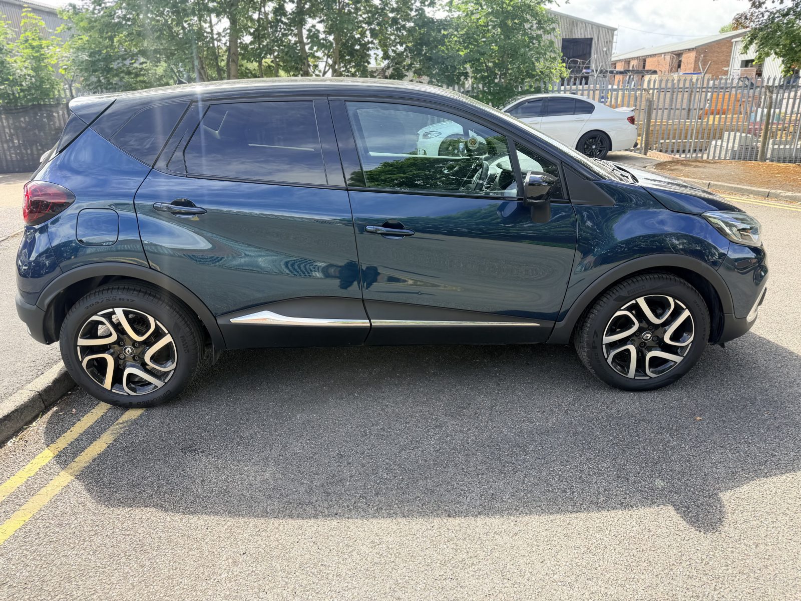 1.2 TCe ENERGY Dynamique S Nav SUV 5dr Petrol Manual Euro 6 (s/s) (120 ps) — photo 4