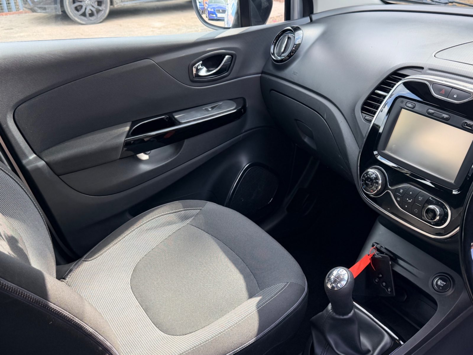 Renault Captur Dynamique Nav 0.9 TCe ENERGY Dynamique Nav Euro 6 2015 — photo 27