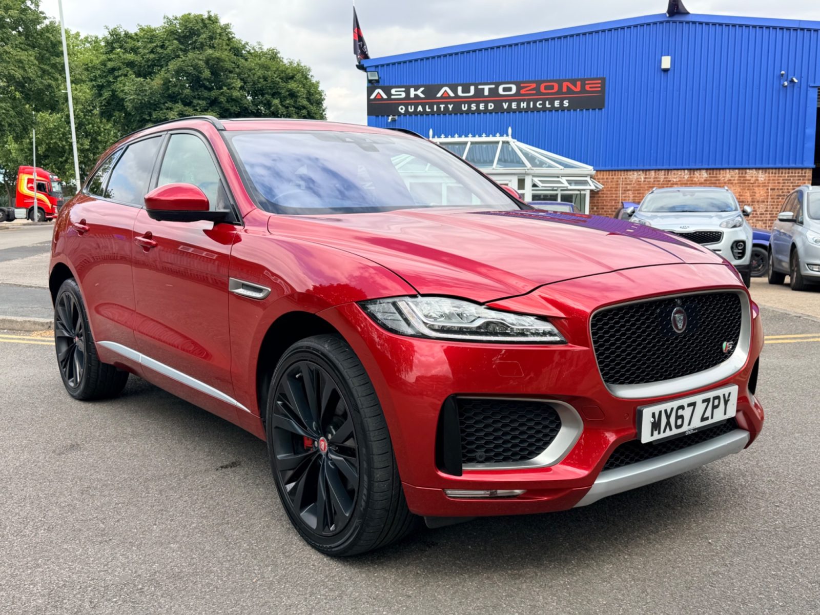 Jaguar F-PACE SUV 3.0 V6 S SUV  Petrol Auto AWD Euro 6 (s/s) (380 ps 2017 — photo 2