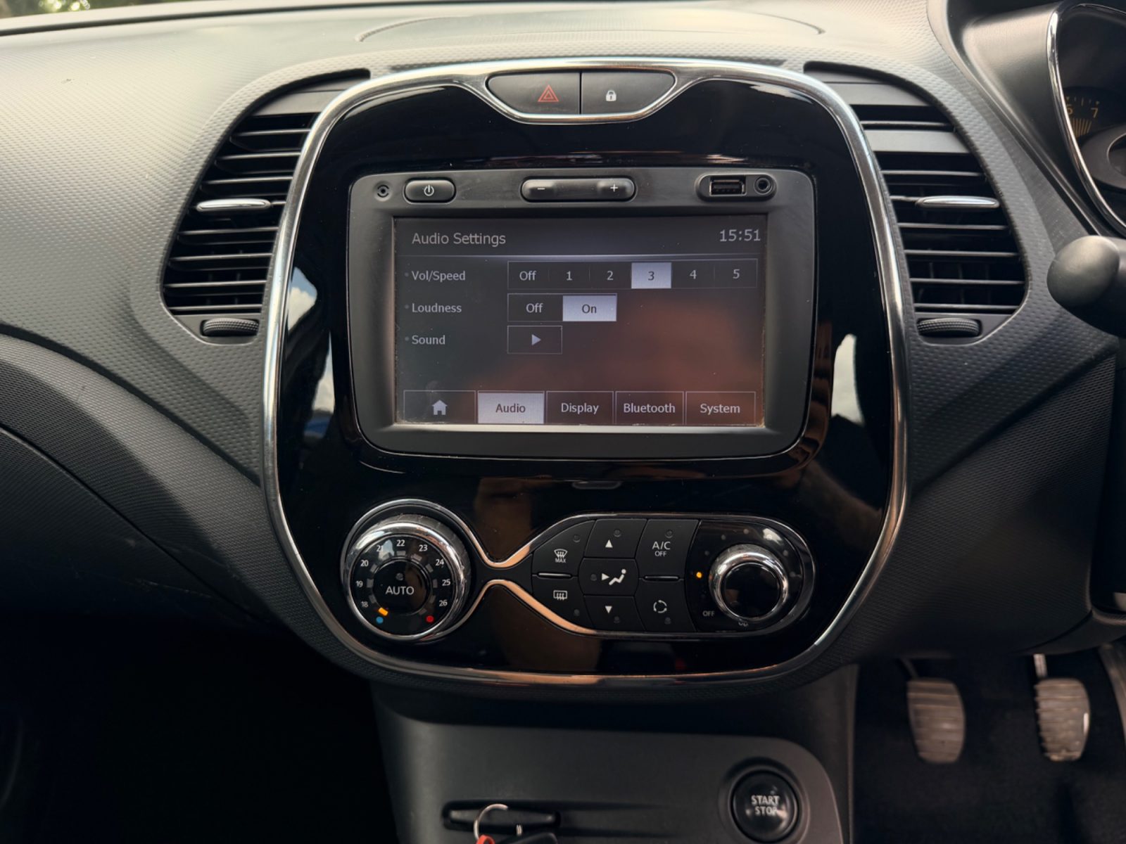 Renault Captur Dynamique Nav 0.9 TCe ENERGY Dynamique Nav Euro 6 2015 — photo 43