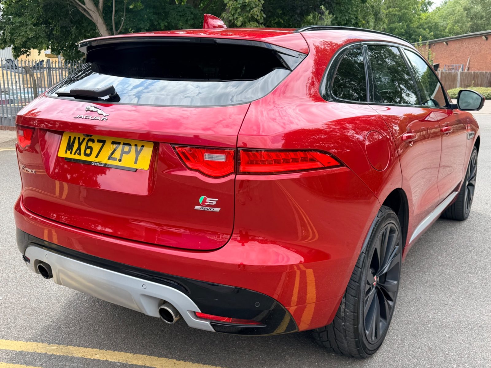 Jaguar F-PACE SUV 3.0 V6 S SUV  Petrol Auto AWD Euro 6 (s/s) (380 ps 2017 — photo 9