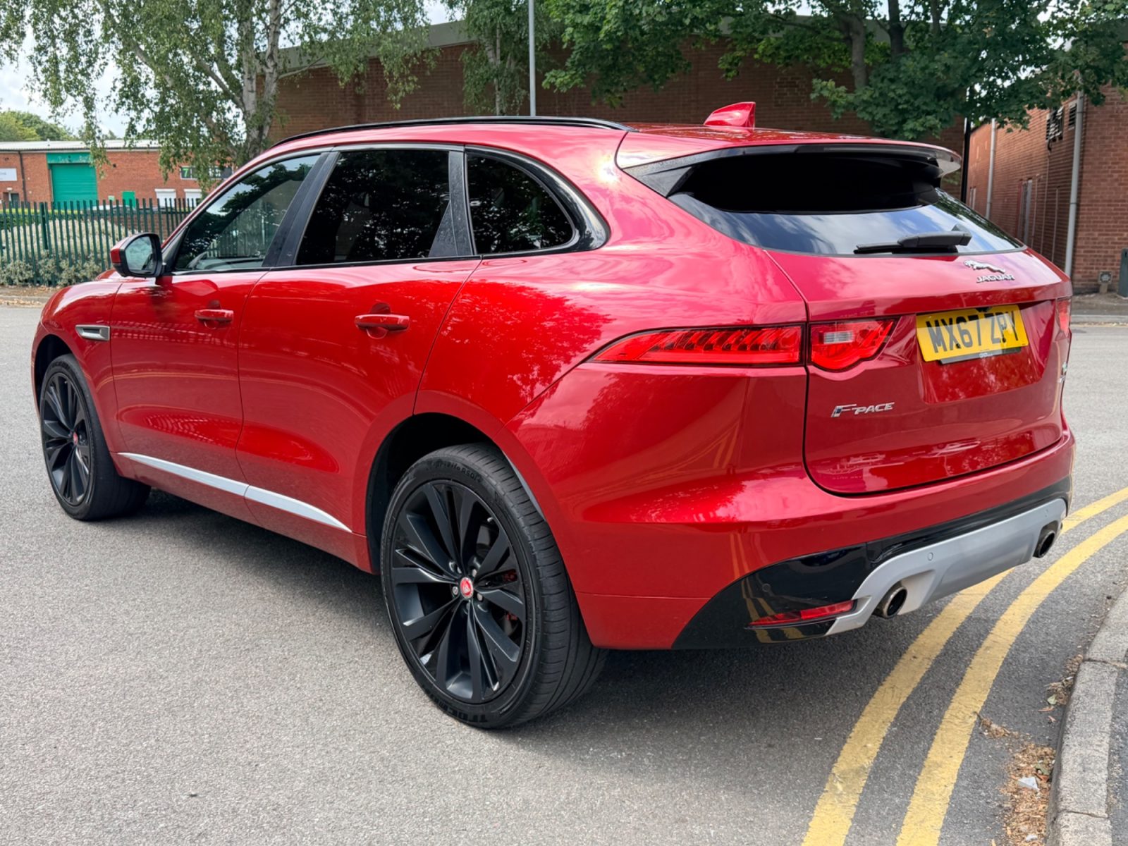 Jaguar F-PACE SUV 3.0 V6 S SUV  Petrol Auto AWD Euro 6 (s/s) (380 ps 2017 — photo 4