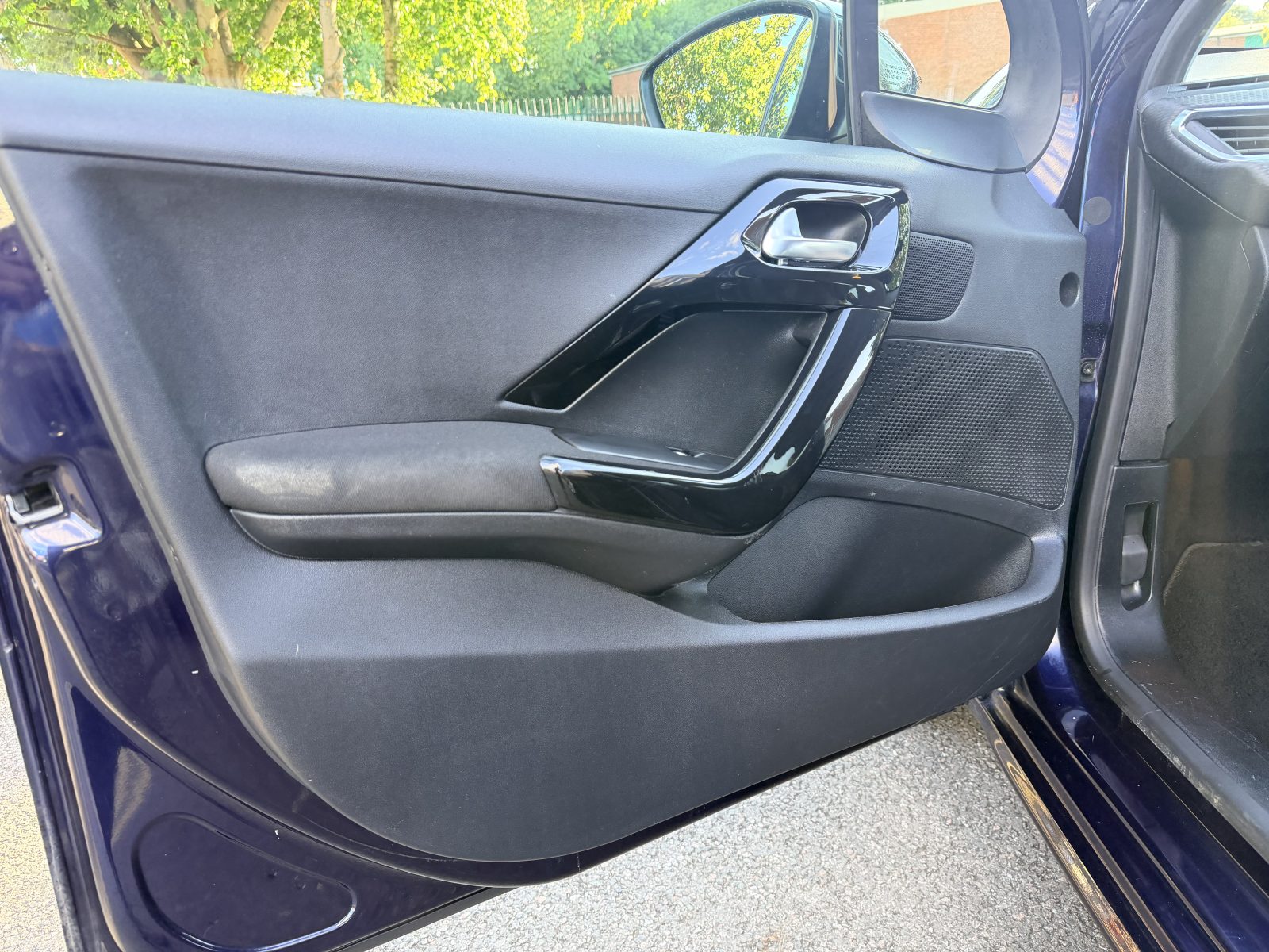 Paugeot 208 1.2 PURETECH 82 ALLURE 2018 — photo 27