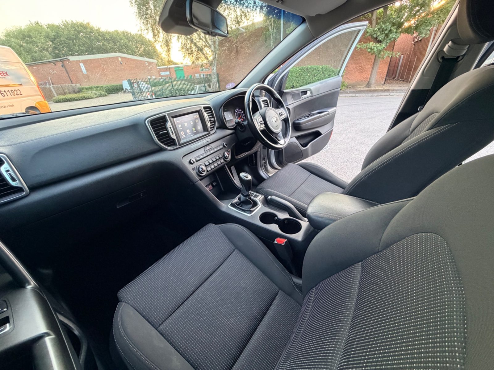 Kia Sportage 2018 — photo 56