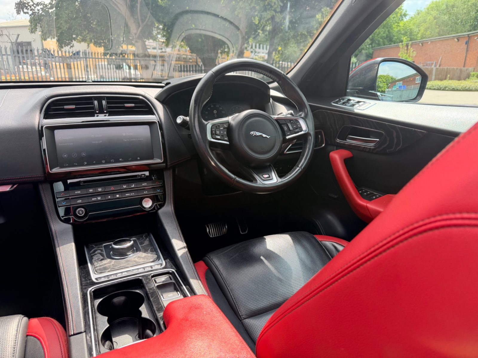 Jaguar F-PACE SUV 3.0 V6 S SUV  Petrol Auto AWD Euro 6 (s/s) (380 ps 2017 — photo 24