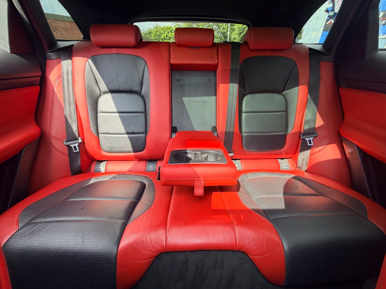 Jaguar F-PACE SUV 3.0 V6 S SUV  Petrol Auto AWD Euro 6 (s/s) (380 ps 2017 — photo 34