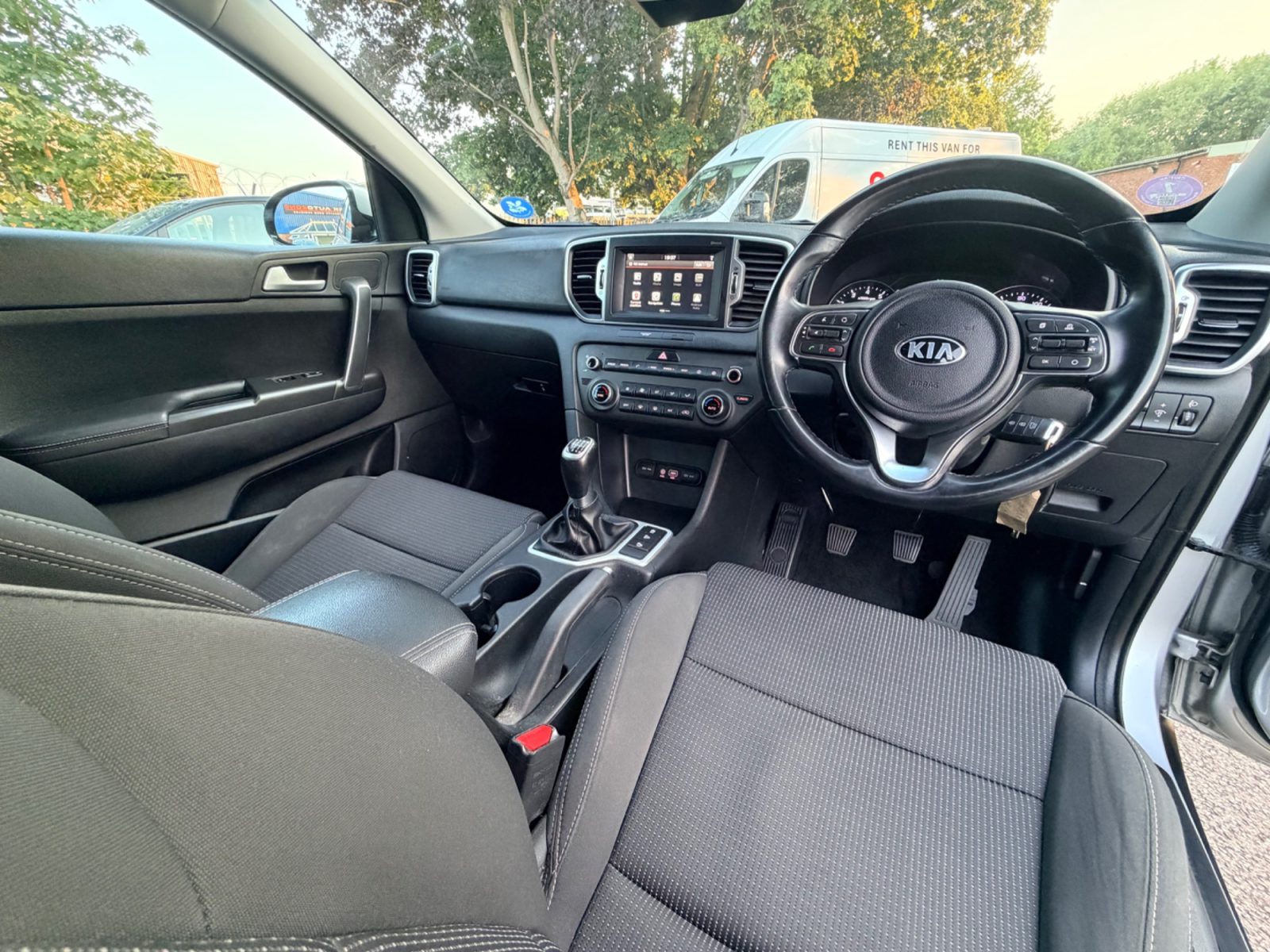 Kia Sportage 2018 — photo 47