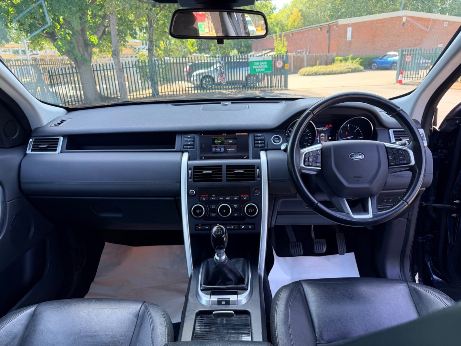 Land rover Discovery sport 2015 — photo 38
