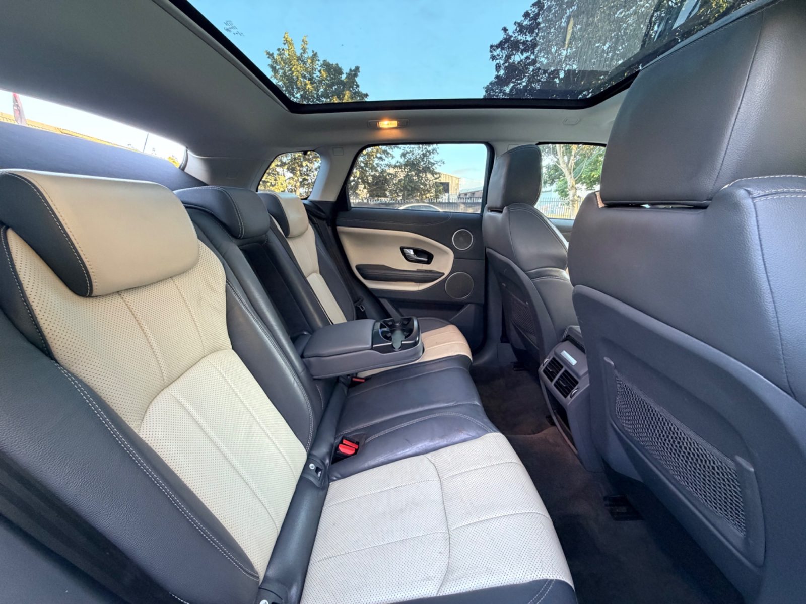 Land Rover Range Rover Evoque 2016 — photo 37