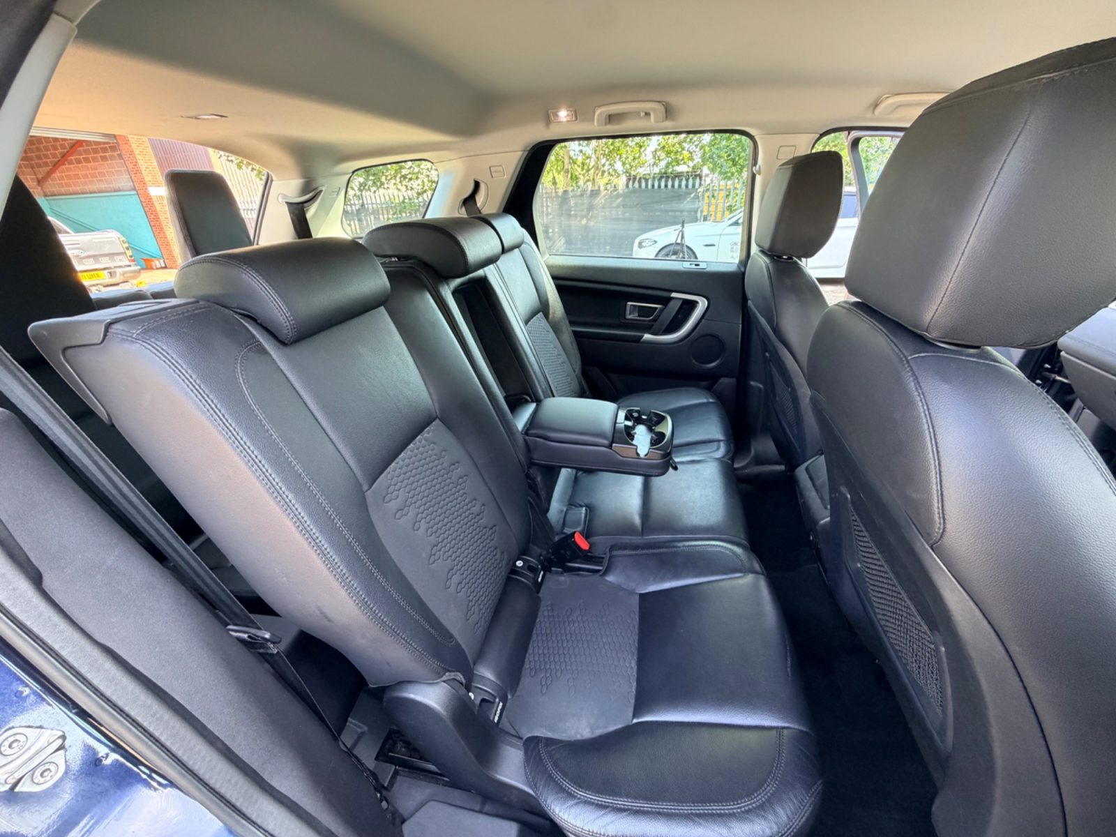 Land rover Discovery sport 2015 — photo 65