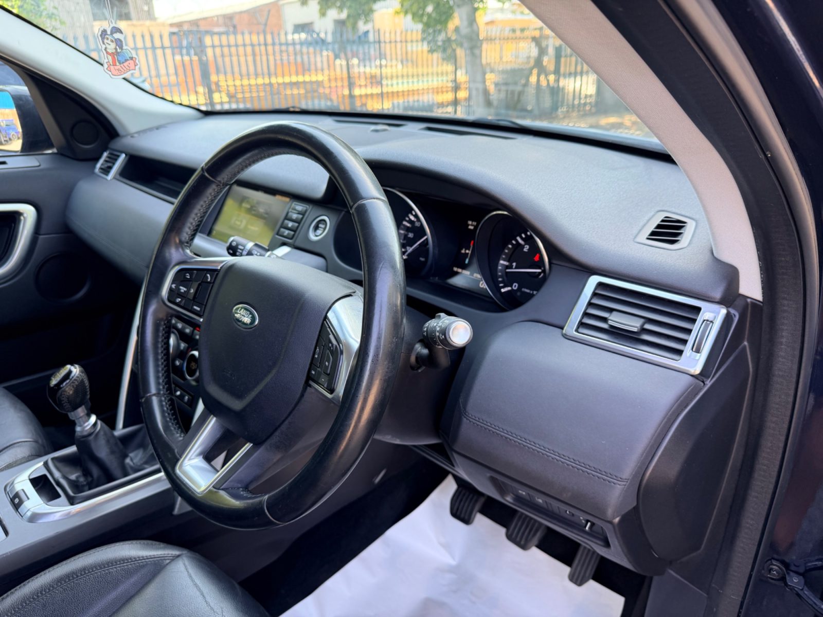 Land rover Discovery sport 2015 — photo 33