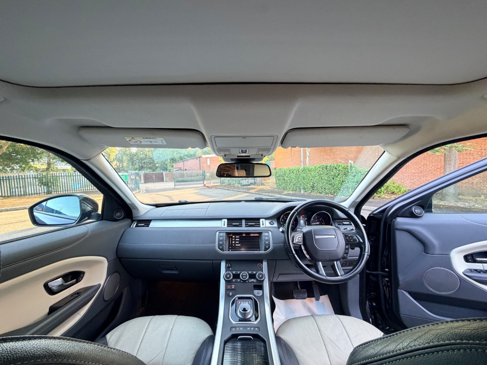 Land Rover Range Rover Evoque 2016 — photo 44