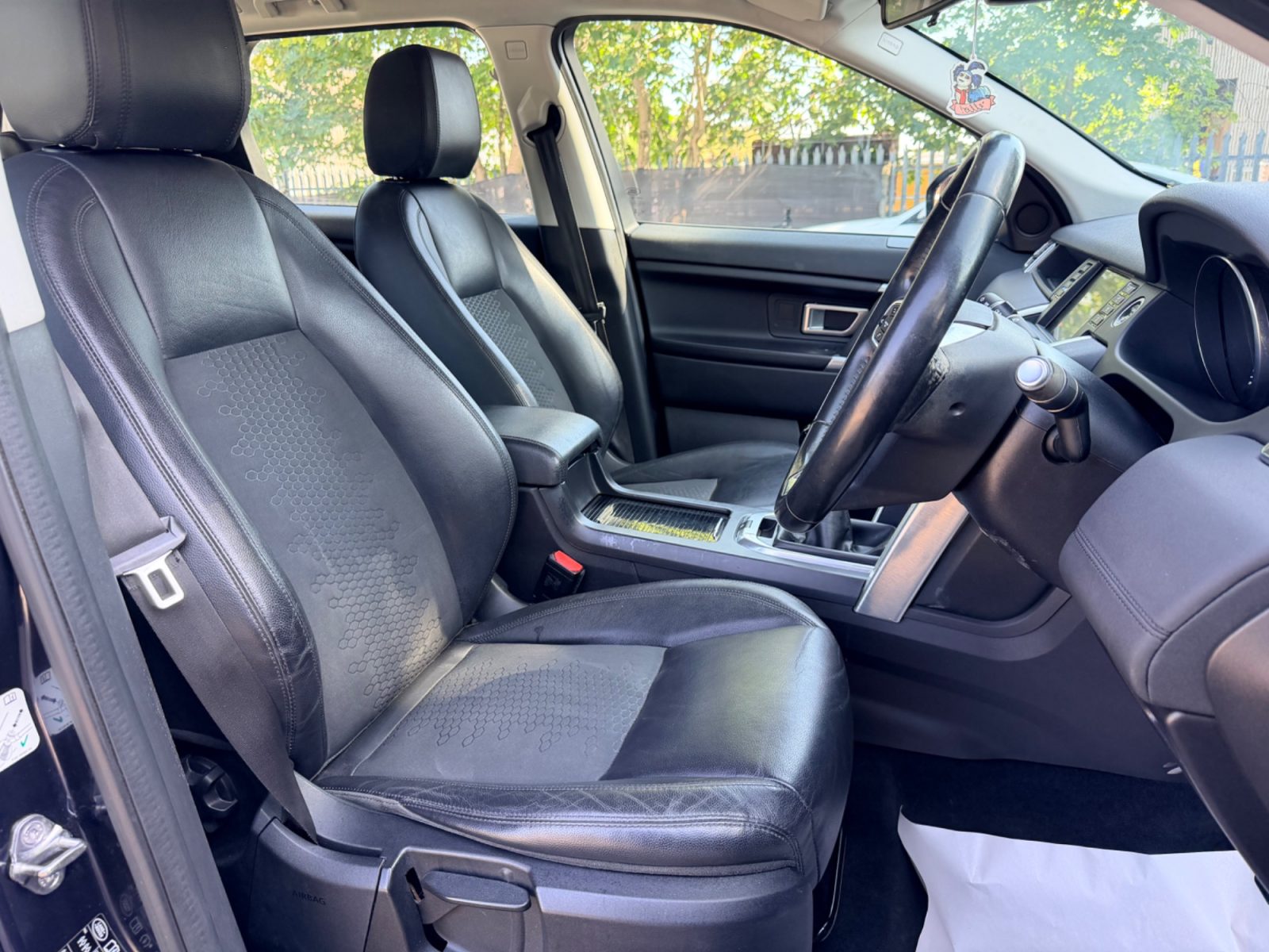 Land rover Discovery sport 2015 — photo 30