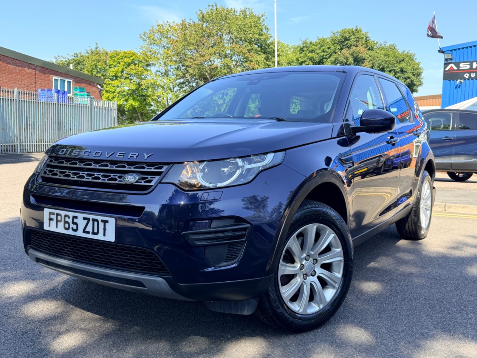 Land rover Discovery sport 2015 — photo 2