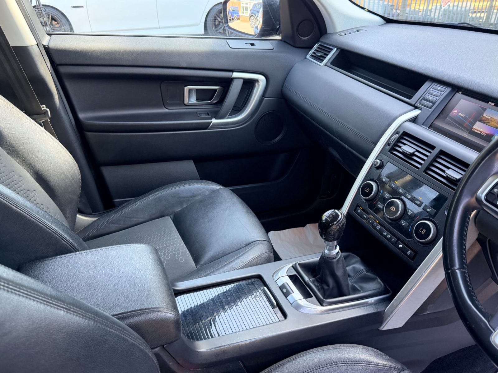 Land rover Discovery sport 2015 — photo 13