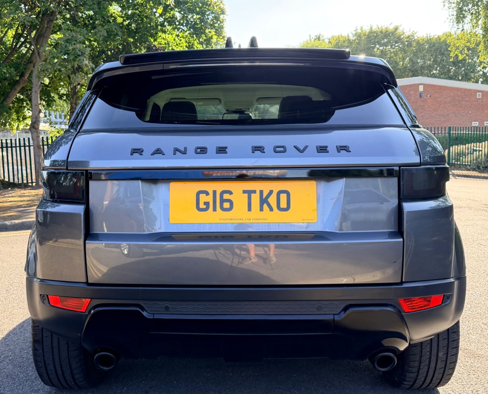 Land Rover — photo 9