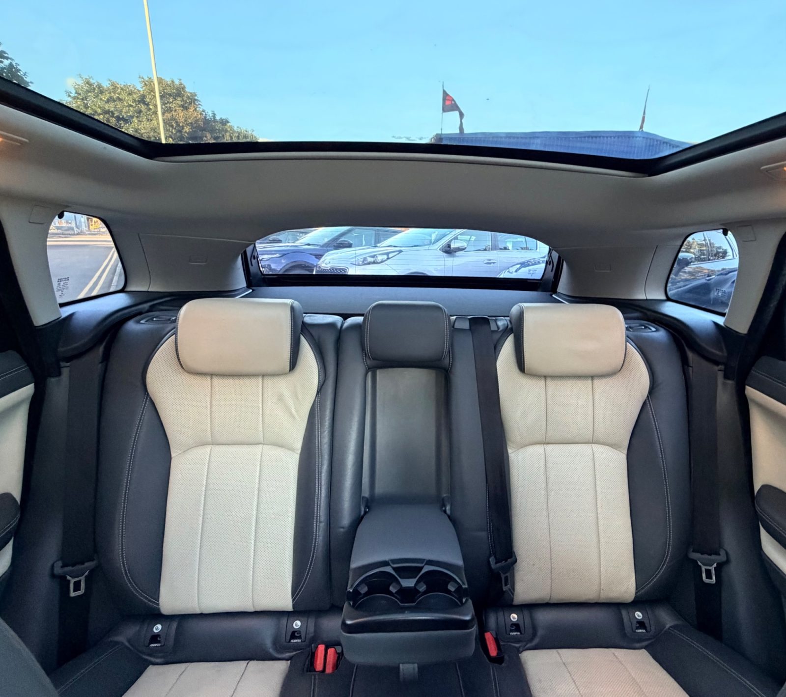 Land Rover Range Rover Evoque 2016 — photo 41
